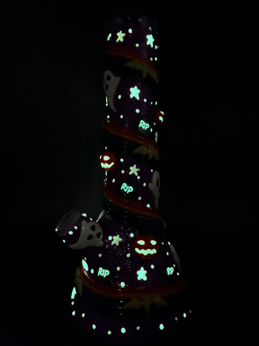 Rainbow Haunts GLOW Bong